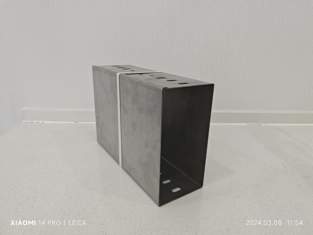 Caixa de cabos de malha galvanizada a quente de largura 50 mm - 1000 mm para construção