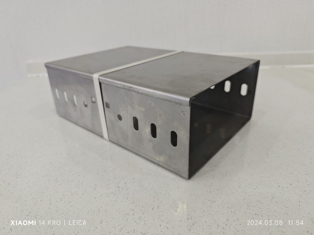 Caixa de cabos de malha galvanizada a quente de largura 50 mm - 1000 mm para construção