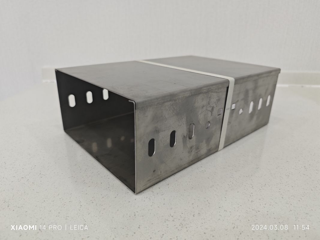 Caixa de cabos de malha galvanizada a quente de largura 50 mm - 1000 mm para construção