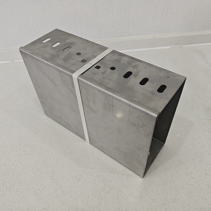 Resistência à corrosão Caixa de cabos galvanizados com acessórios Tipo de parede / piso de prata