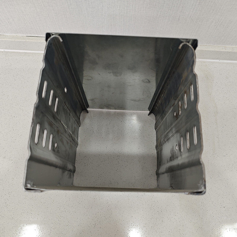 Parede de bandeja de cabos de aço inoxidável rectangular de carga pesada montada com resistência à corrosão