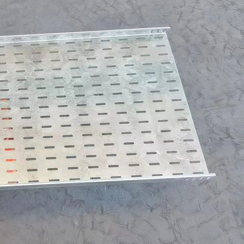 Caixa de cabos galvanizados a quente com ventilação ou ranhuras de perfuração